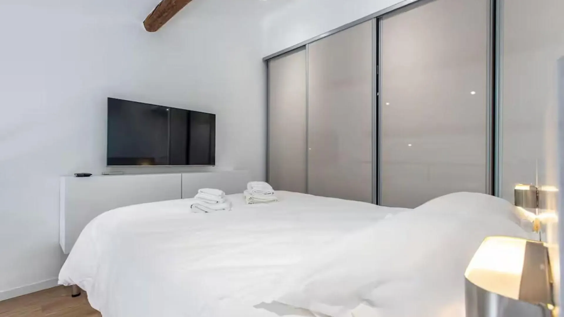 Apartement Forville By Halldis Cannes Apartment